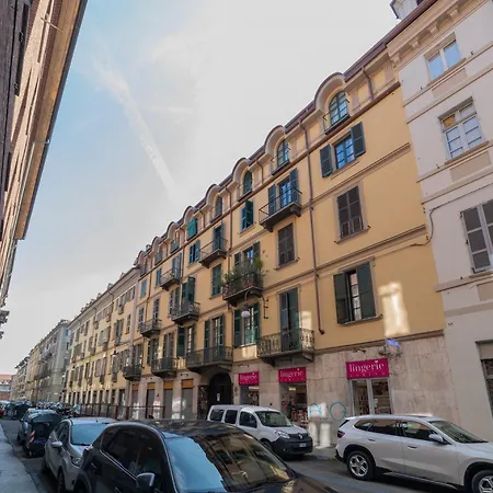 By Wonderful Italy Apartman *